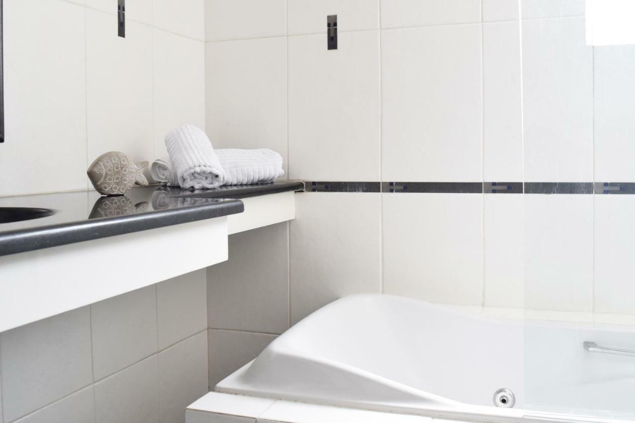 Poseidon By Heloni Apartments Piraeus Ngoại thất bức ảnh